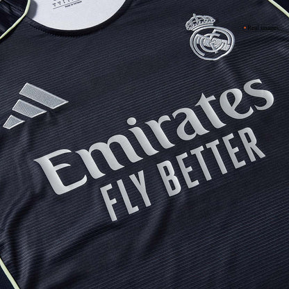VALVERDE #8 Real Madrid Uitshirt 2025/26